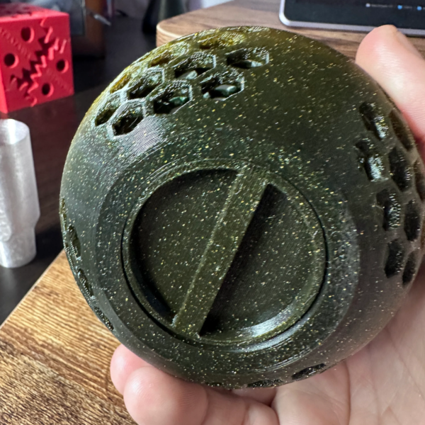 Airless Easter Egg STL file