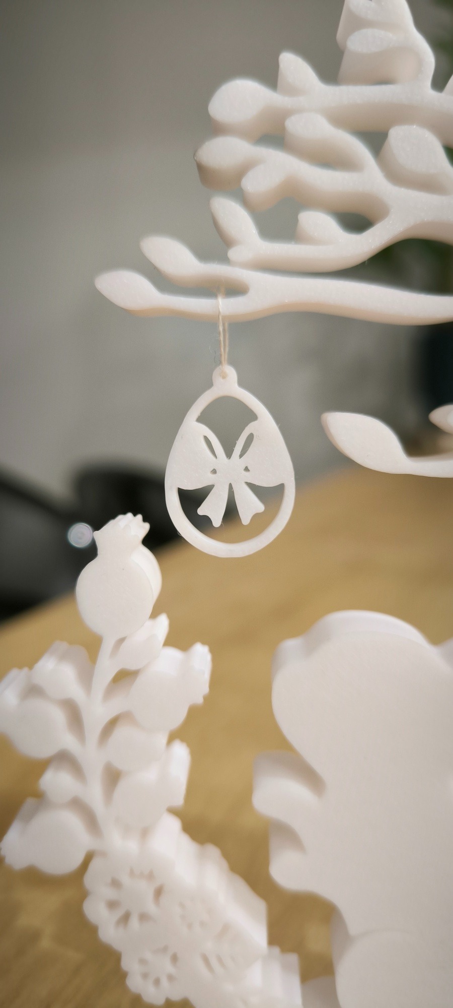 Easter Bunny with Hanging Egg Ornament STL file